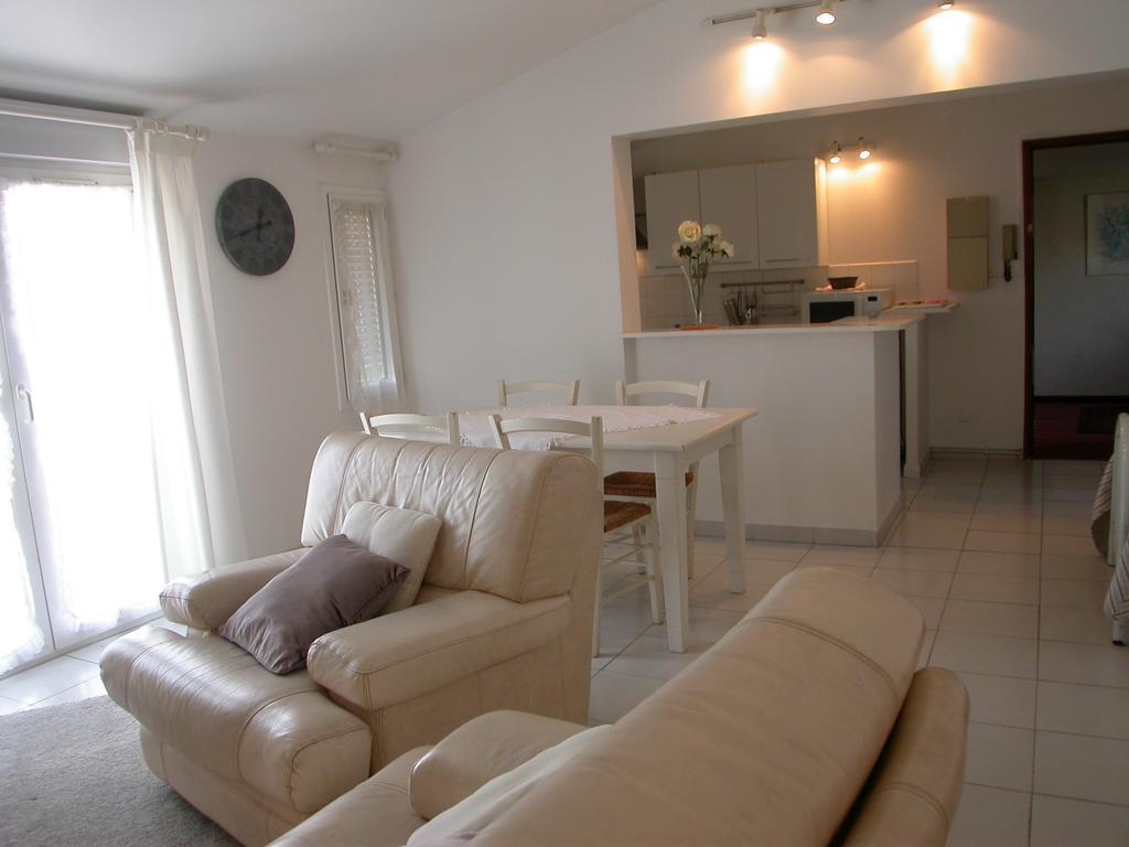 Apartments La Madeleine Awinion Pokój zdjęcie