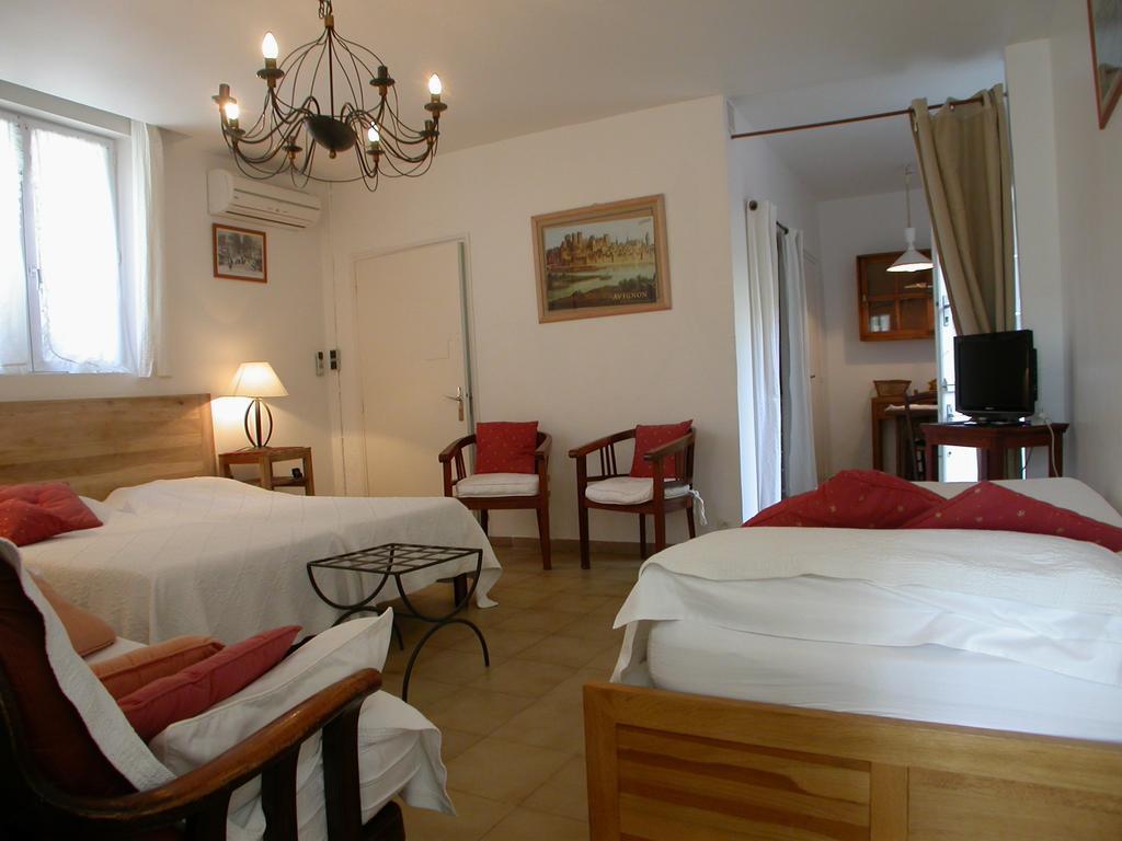 Apartments La Madeleine Awinion Pokój zdjęcie