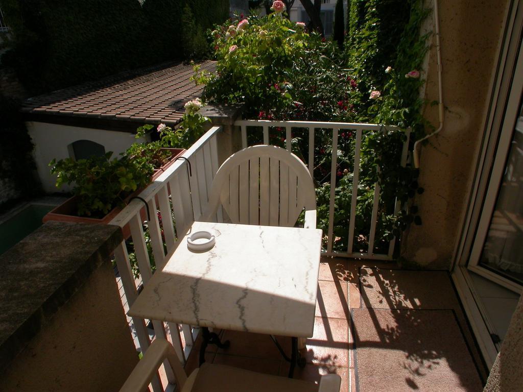 Apartments La Madeleine Awinion Pokój zdjęcie