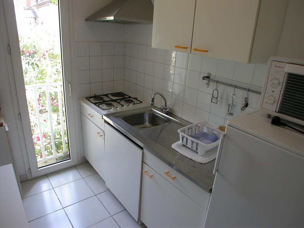 Apartments La Madeleine Awinion Pokój zdjęcie